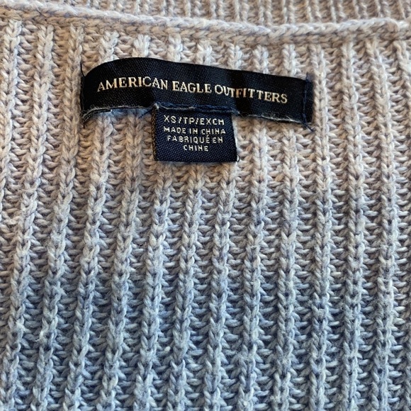 American Eagle Light Blue Woman’s Embroidered Sweater Size XS - Picture 12 of 12